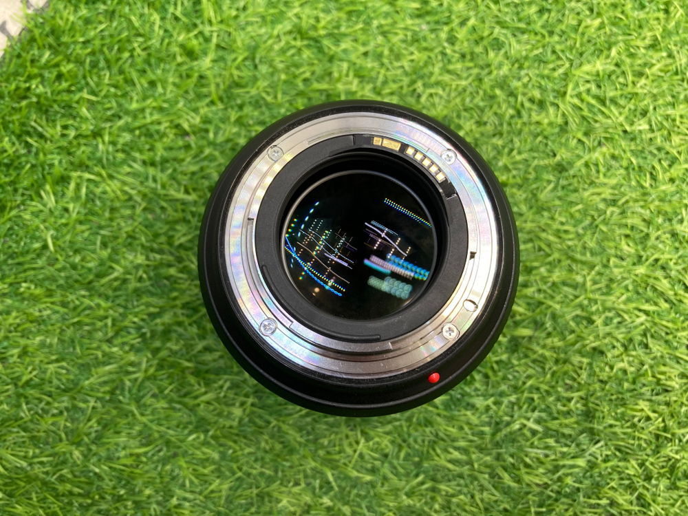 Canon EF 85mm 1.4L IS USM
