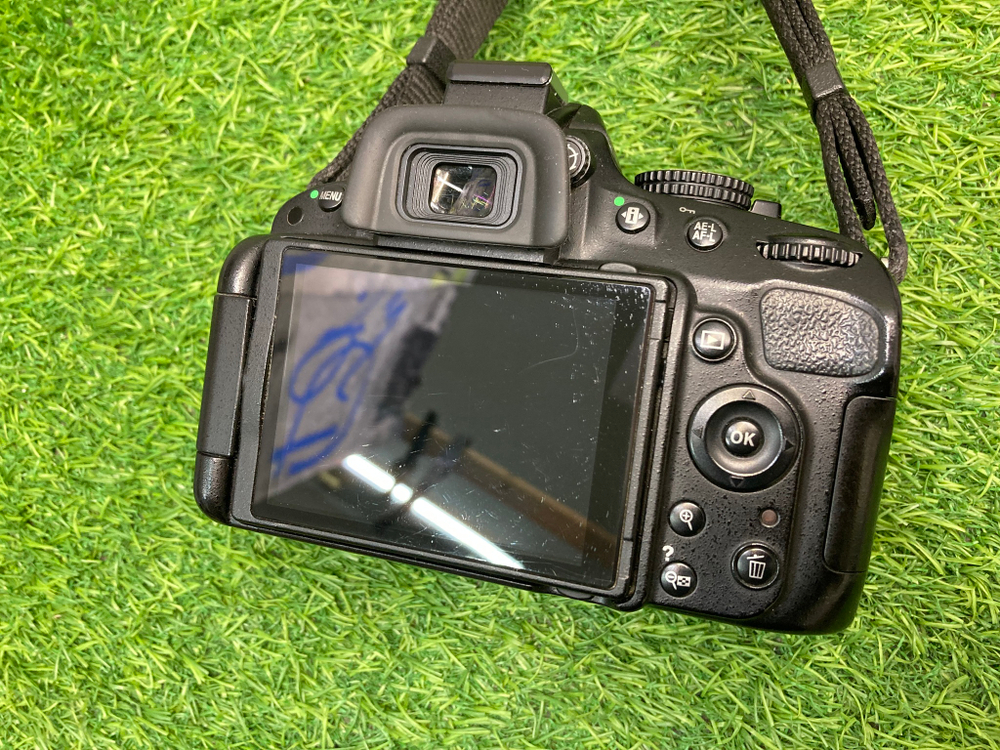 Nikon D5100 Kit 18-55mm 22.000 кадров