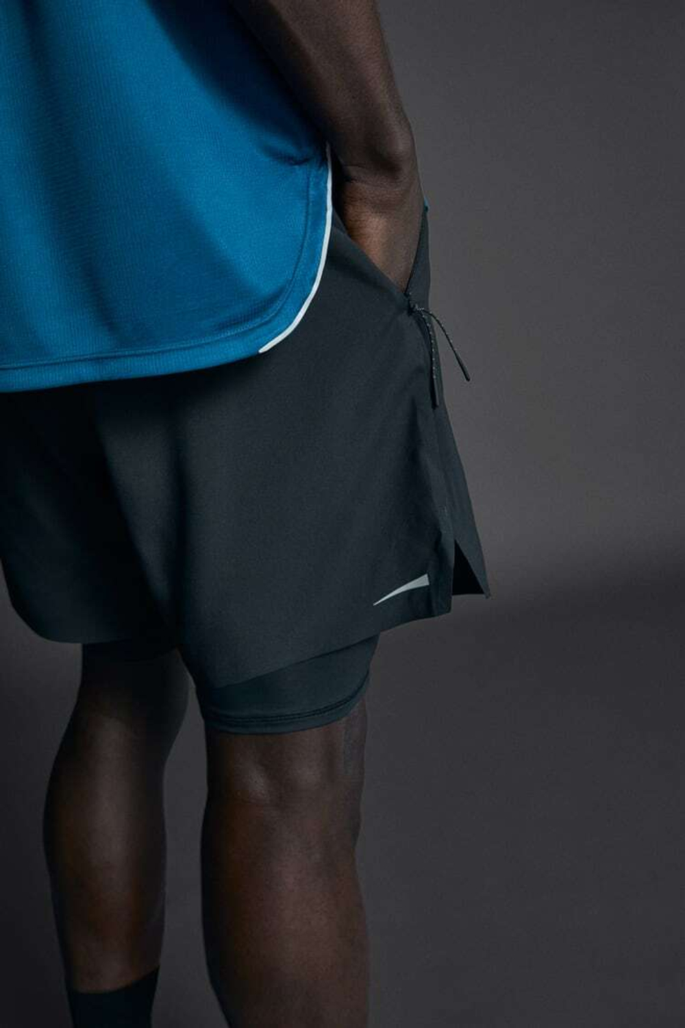 ZARA СПОРТИВНЫЕ ШОРТЫ 2-В-1, ЧЕРНЫЙ