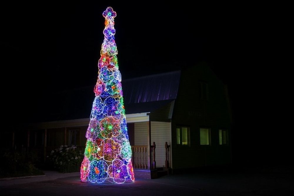 светодиодная большая елка