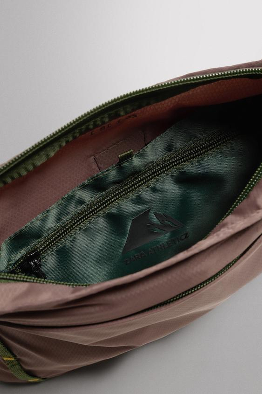 ZARA СПОРТИВНАЯ СУМКА ЧЕРЕЗ ПЛЕЧО, РАЗНОЦВЕТНЫЙ