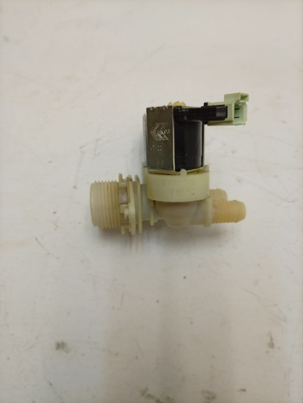 ZWQ5105 кт13 Клапан подачи воды 2x180 к стиральным машинам Electrolux AEG Zanussi 1325186110 б/у