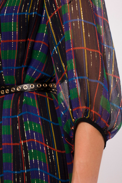 Шелковое платье с золотой нитью