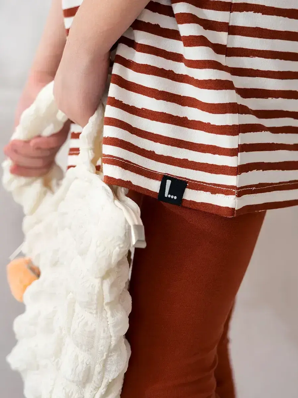 Спортивный костюм для девочки на осень