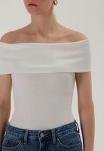 Топ с открытыми плечами