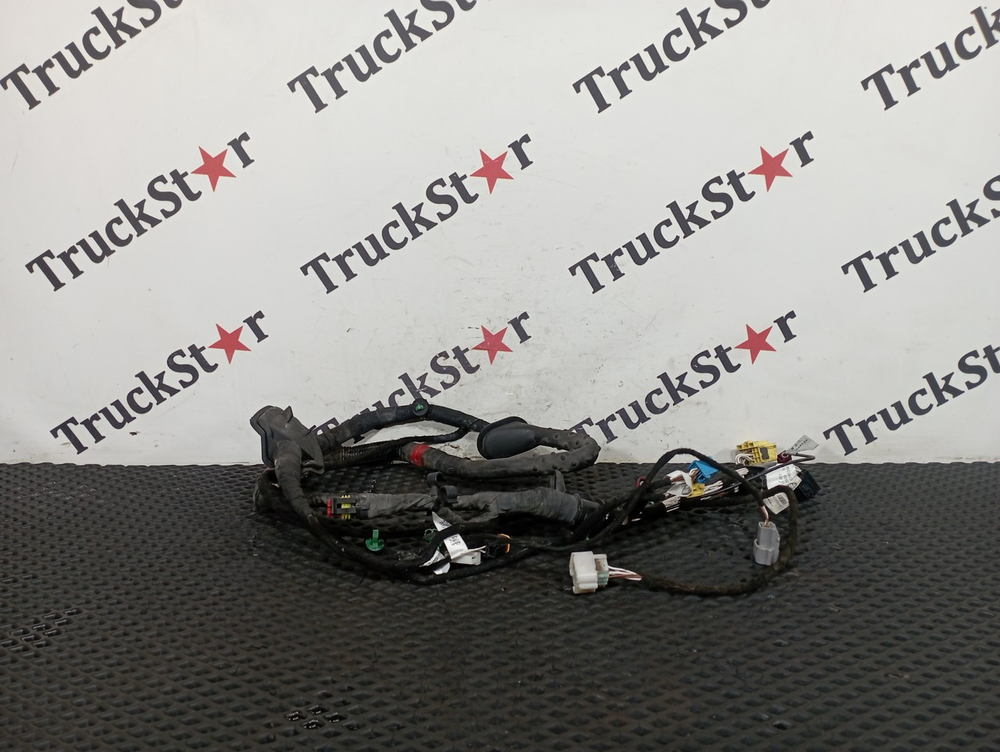 Проводка двери правой 2023г