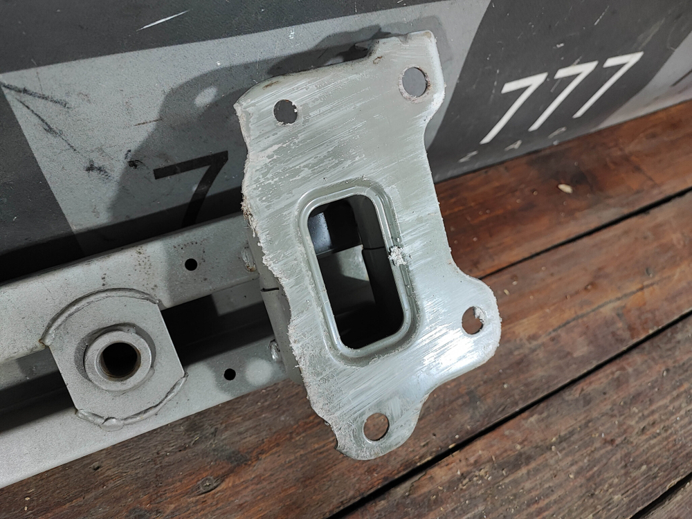 Усилитель переднего бампера Chery Tiggo 7 Pro 20-24 Б/У Оригинал 501001677AADYJ