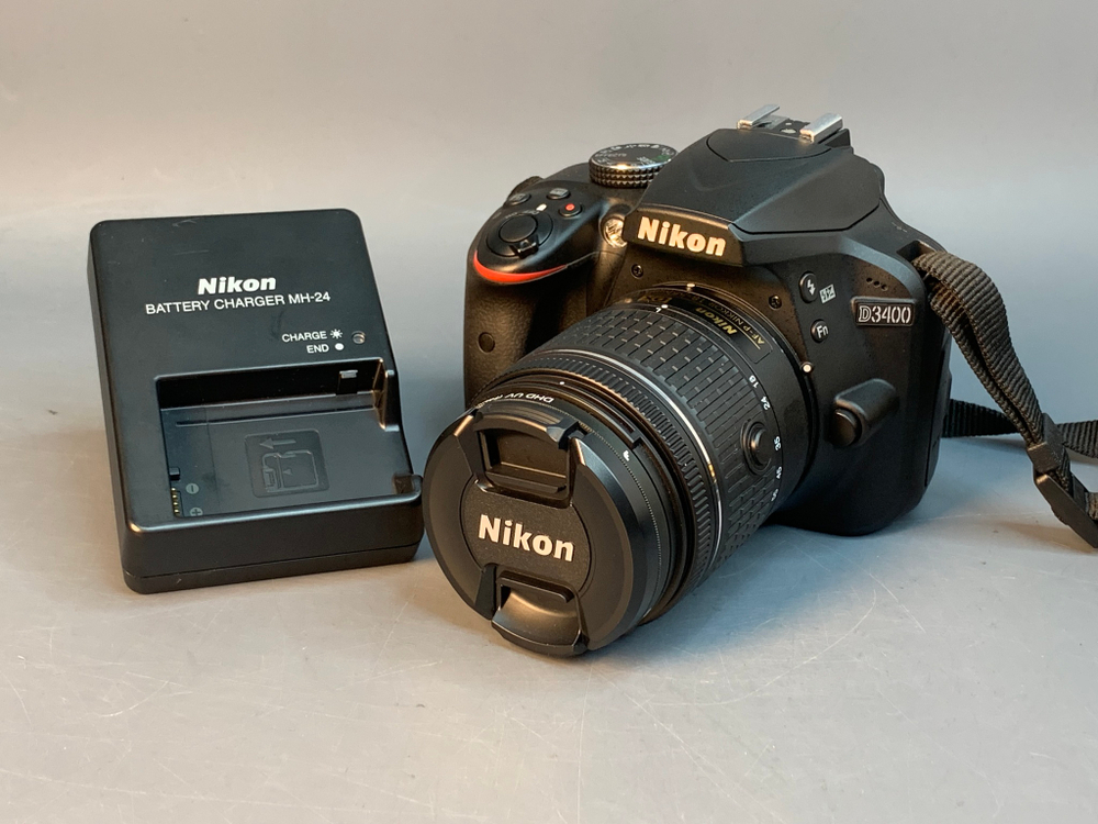 Nikon D3400 Kit AF-P DX 18-55mm G VR 4900 кадров