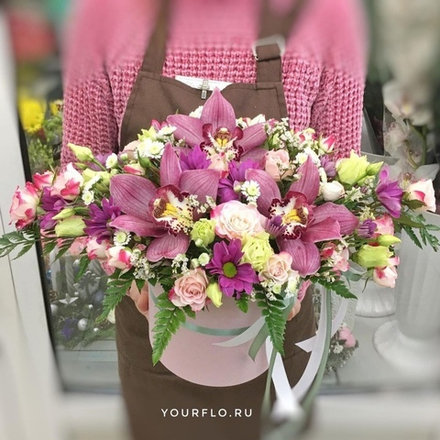 Композиция с розовыми орхидеями