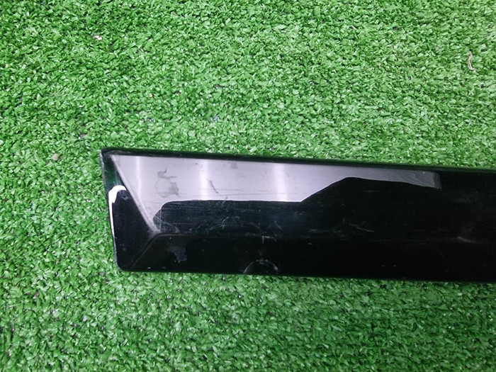 Накладка двери задняя правая BMW X7 G07 (19-нв)