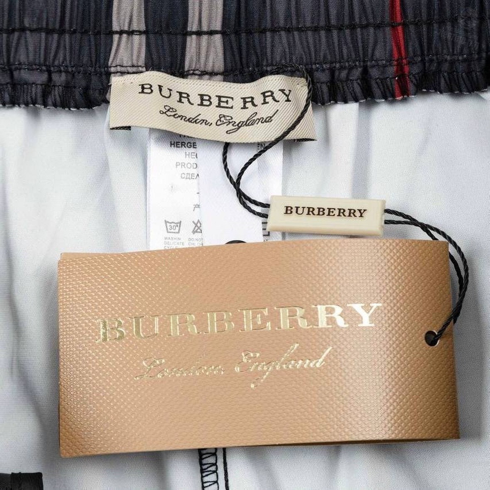 Шорты Burberry