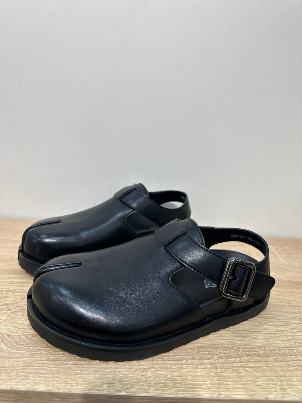 Таби из натуральной кожи