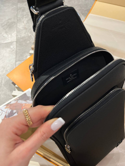 Сумка-мессенджер Louis Vuitton