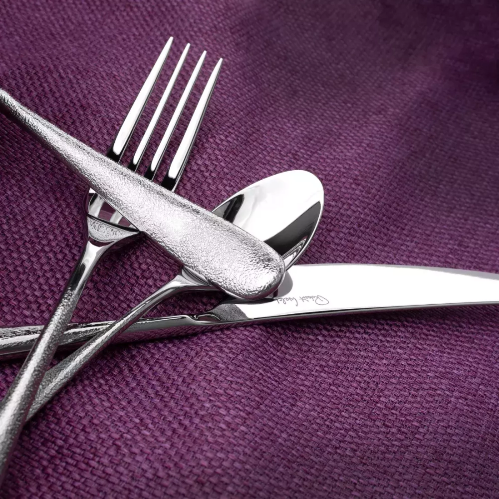 Набор столовых приборов 24 предмета на 6 персон Robert Welch Sandstone