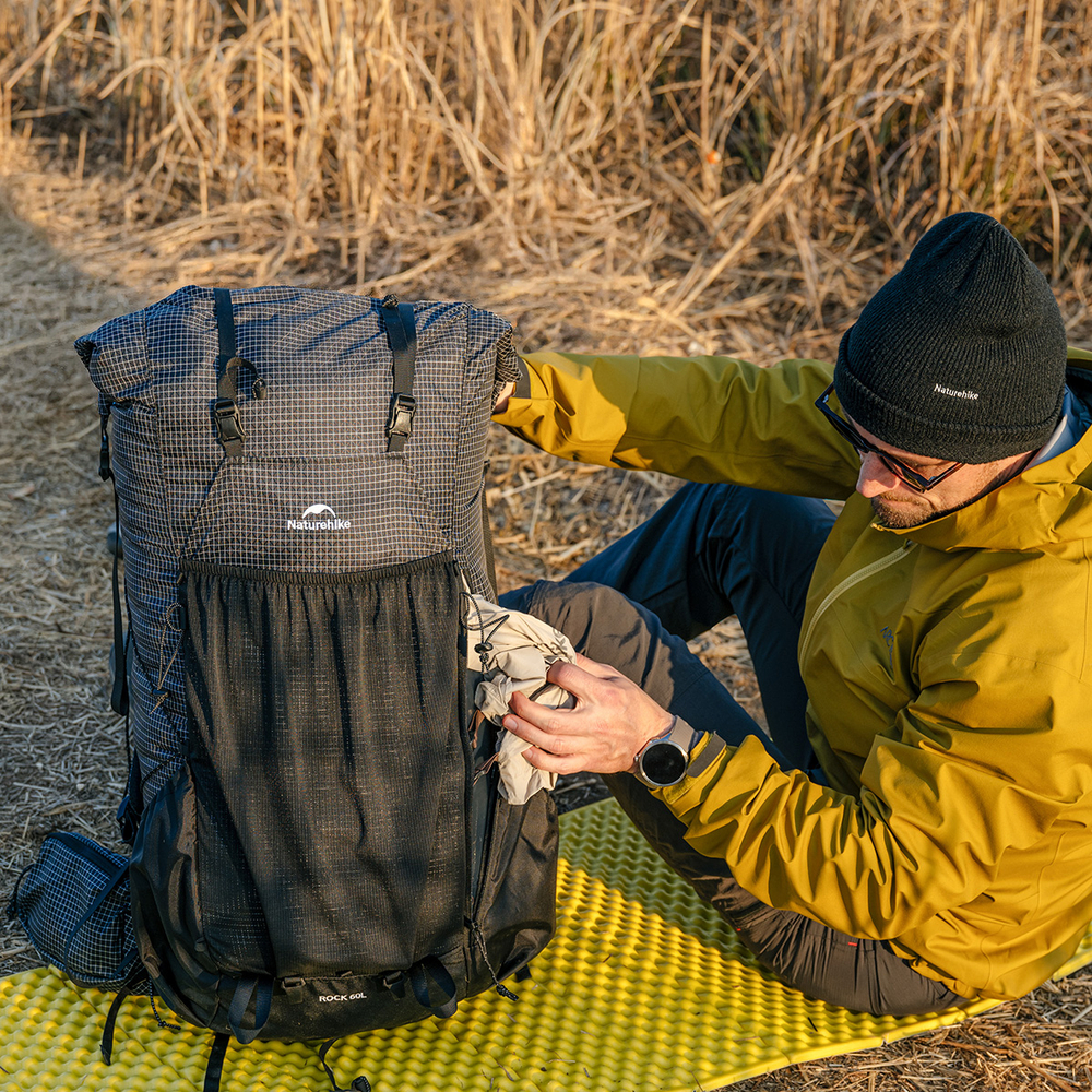 Походный рюкзак Naturehike серии Rock 2.0-upgrade 60л, черный (CNK2550XB018)