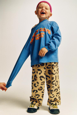 ZARA БРЮКИ STRAIGHT ИЗ МЯГКОЙ ТКАНИ С АНИМАЛИСТИЧЕСКИМ ПРИНТОМ, ОХРА