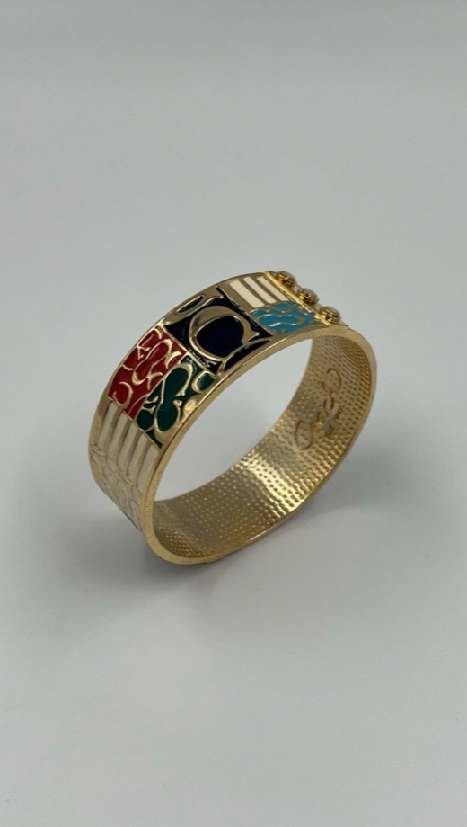 Браслет с эмалью Coach