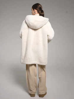 Шуба искусственная, жемчужная, SilverFox