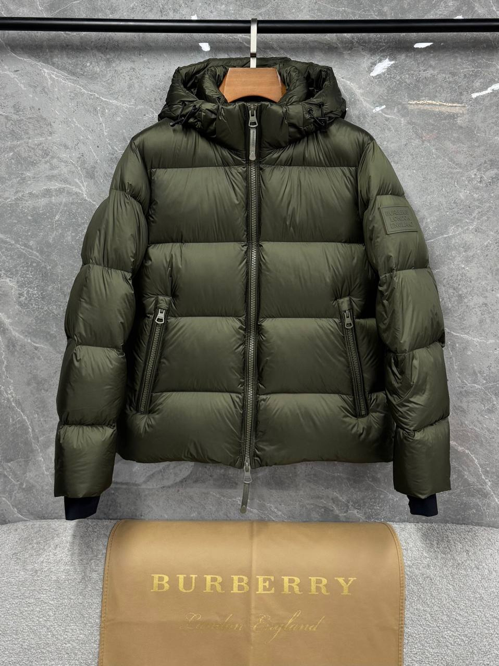 Пуховик Burberry