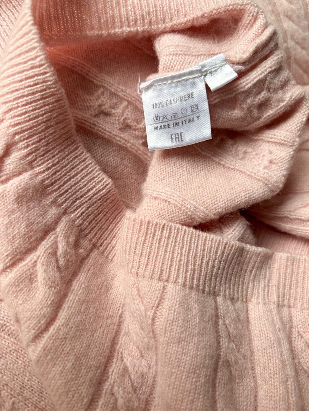 Кашемировый свитер, 104