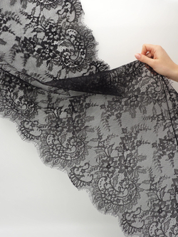 Кружево шантильи черное неэластичное ширина 45 см купон 2,9 м С БРАКОМ