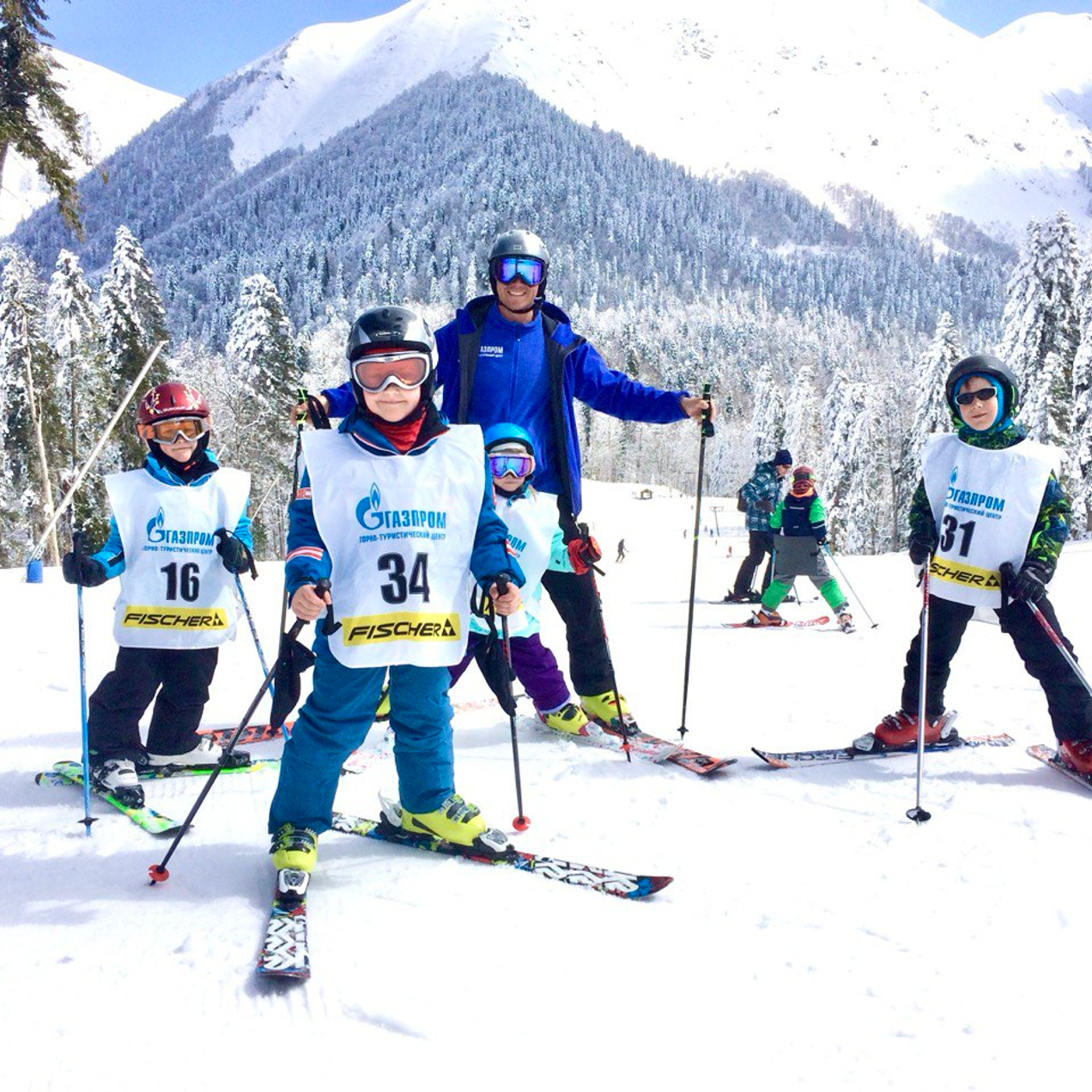 Прокатись с нами!