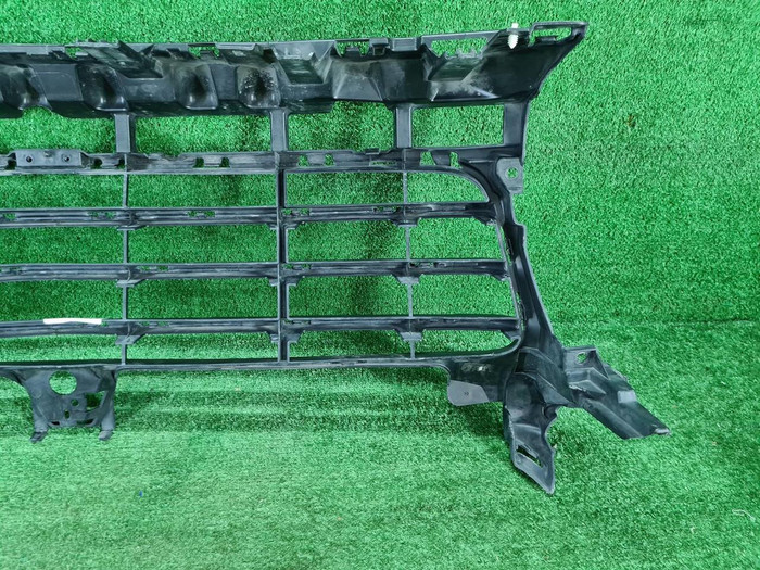 Решетка переднего бампера Porsche Cayenne 3 17-23