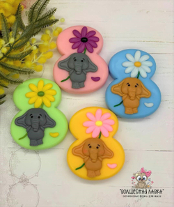 Силиконовая форма 8 с слоником