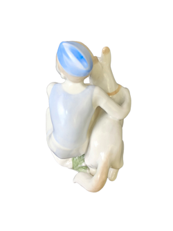 Фарфоровая статуэтка "Юный пограничник с собакой" ЛФЗ