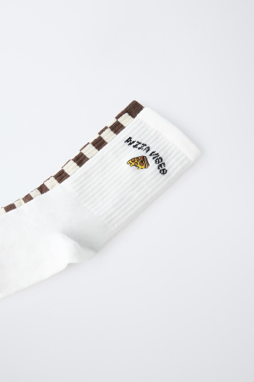 ZARA НАБОР ИЗ ДВУХ ПАР НОСКОВ С ПРИНТОМ, БЕЛЫЙ