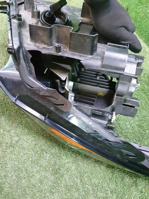 Битая Фара правая Lexus NX 1 (2014-2017) LED