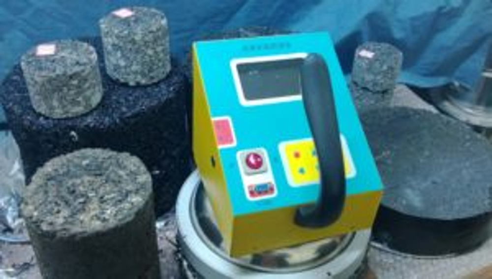 Asphalt Non-nuclear density gauge