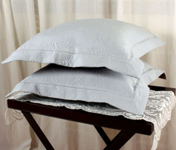 Элитная наволочка декоративная Country с мережкой голубая от Luxberry