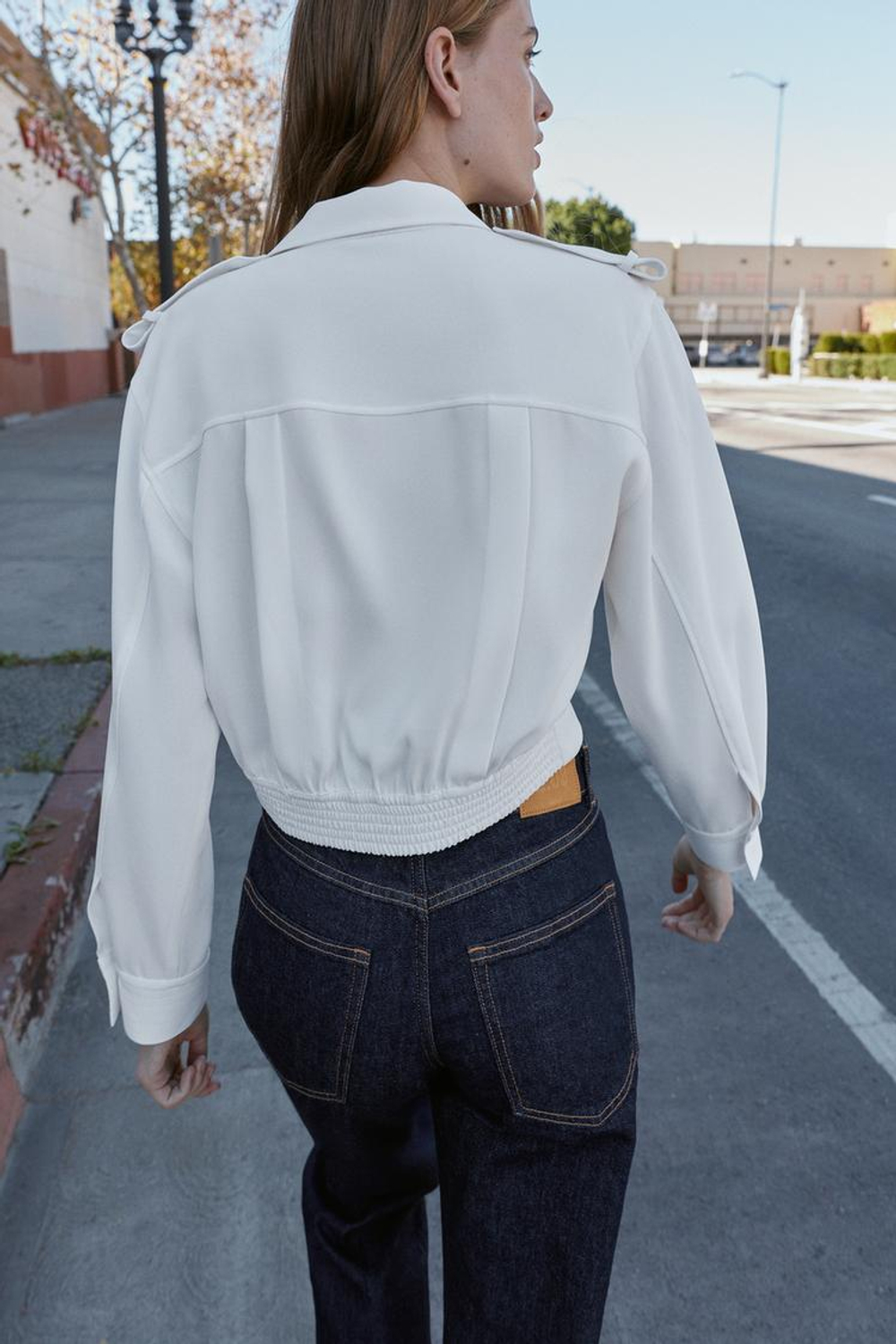 ZARA РУБАШКА C ХЛЯСТИКАМИ НА ПЛЕЧАХ, ЖЕЛТОВАТО-БЕЛЫЙ