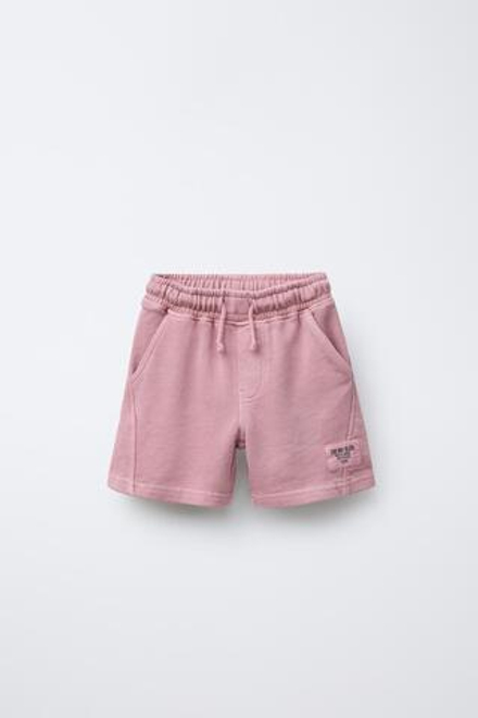 ZARA ШОРТЫ ИЗ МЯГКОЙ ТКАНИ С НАШИВКОЙ, РОЗОВЫЙ