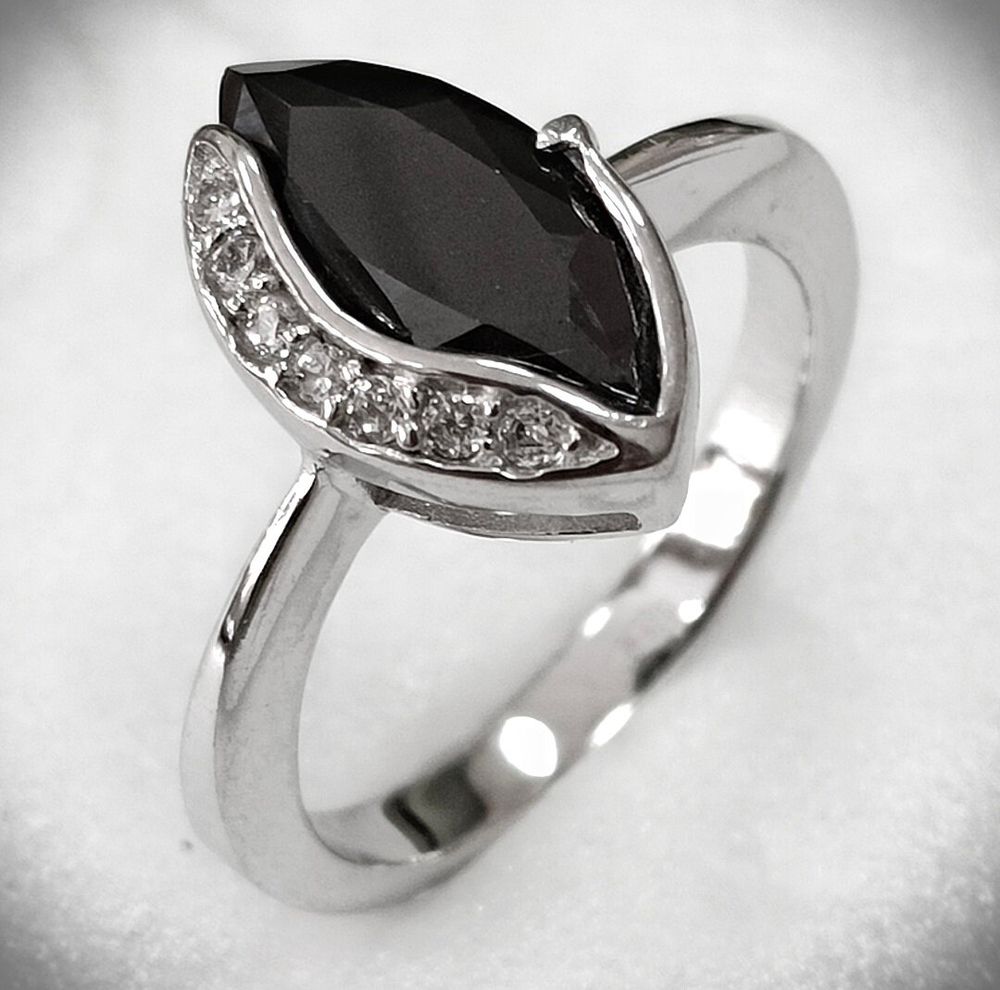 Ювелирное кольцо  Эстерелла