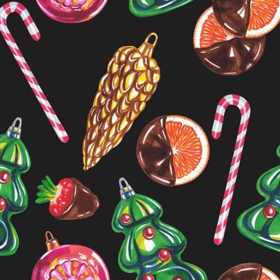 Новогодние ёлочные игрушки, карамель, фрукты, шоколад