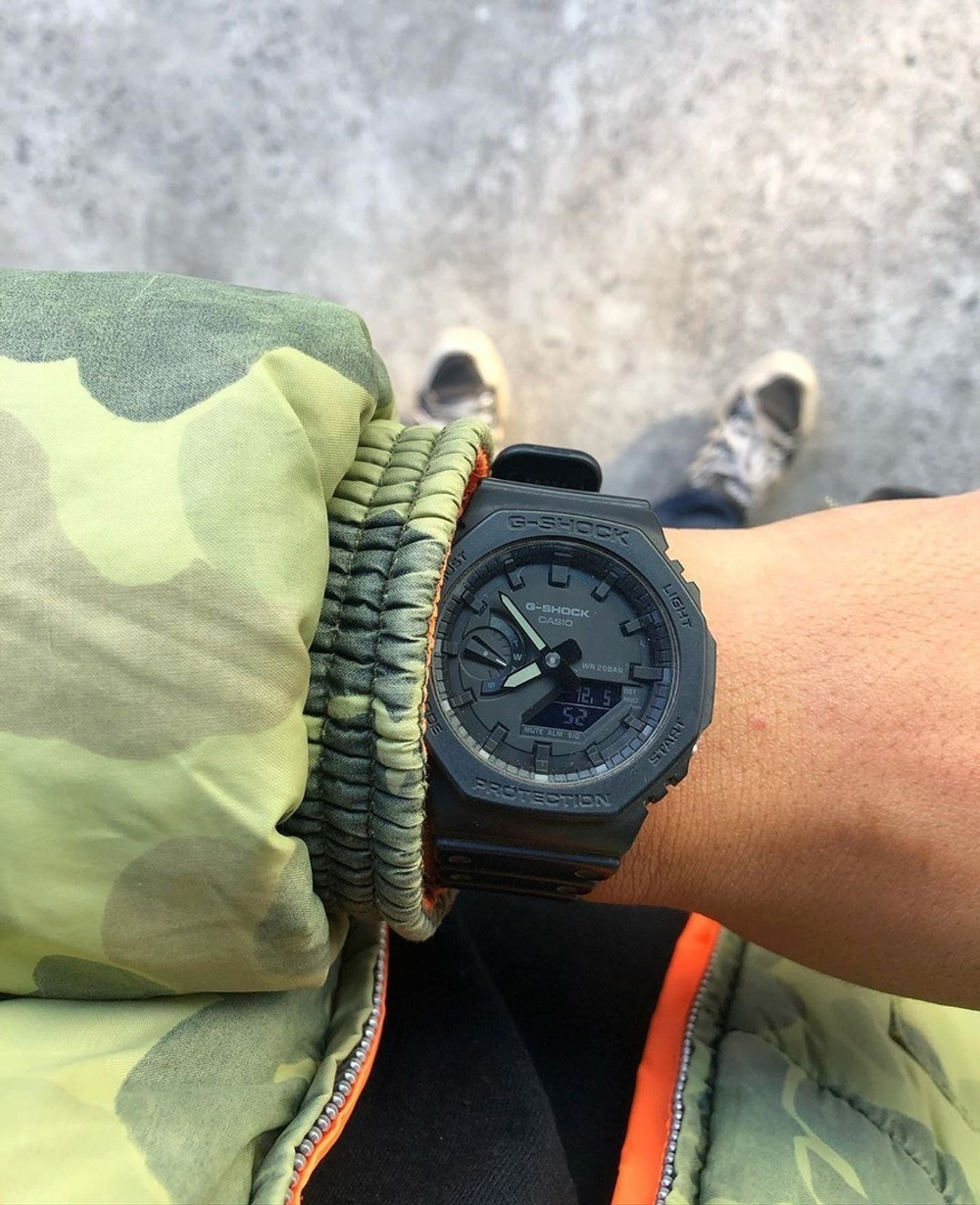 Часы Casio GA-2100-1A1ER
