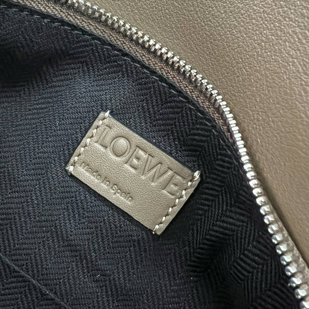 Поясная сумка Loewe