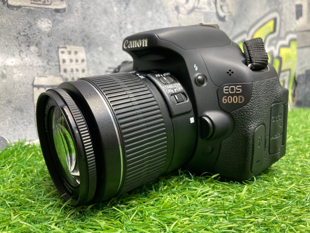 Canon 600D Kit 18-55mm IS II 6.400 кадров