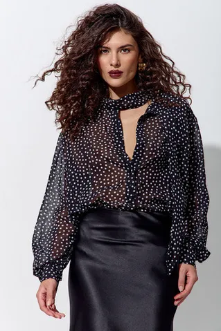 Блуза из шифона в горошек черного цвета