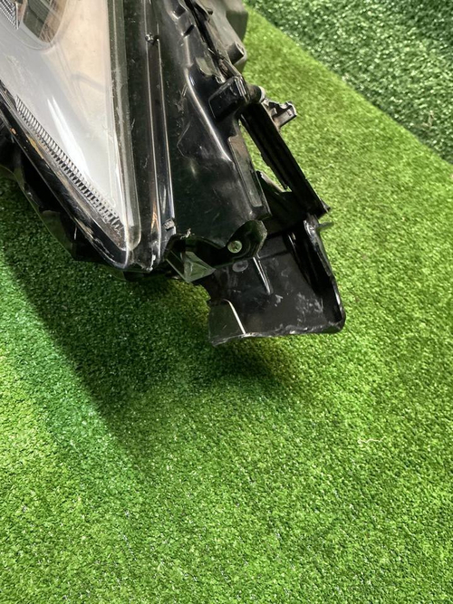 Битая Фара правая Lexus RX 4 (2019-2022) LED