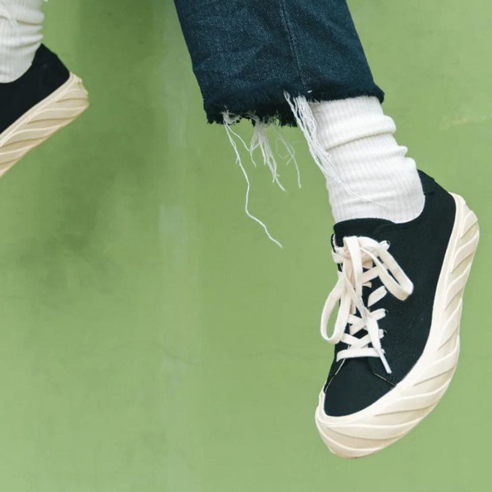 AGE Canvas Shoes Unisex Low top Black