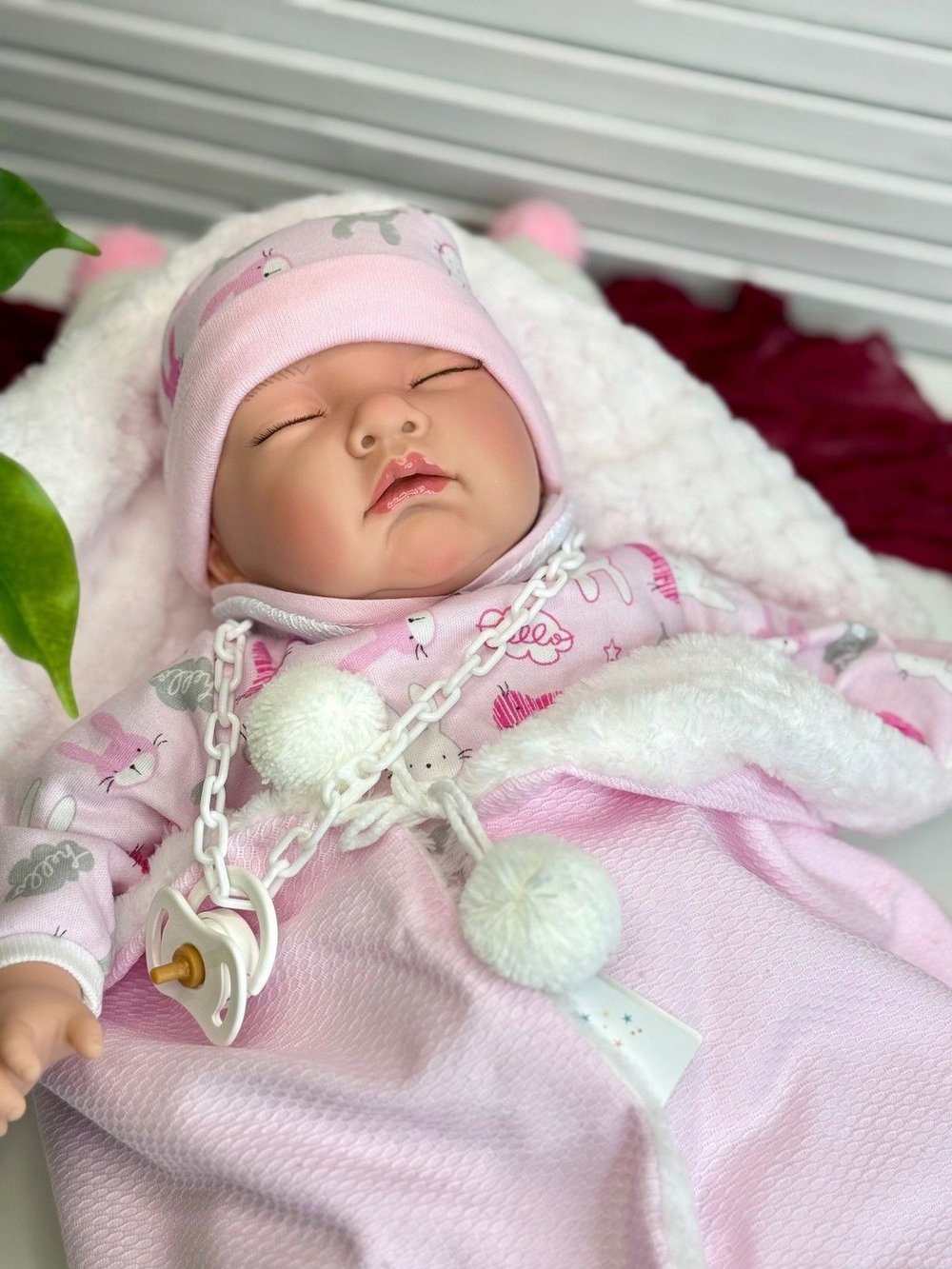 Кукла Nines 45см MI BEBITO с пледом в пакете (N7040K1)