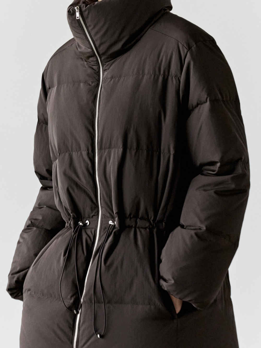 Massimo Dutti Пуховик с эластичным поясом и водоотталкивающей пропиткой, кротово-коричневый