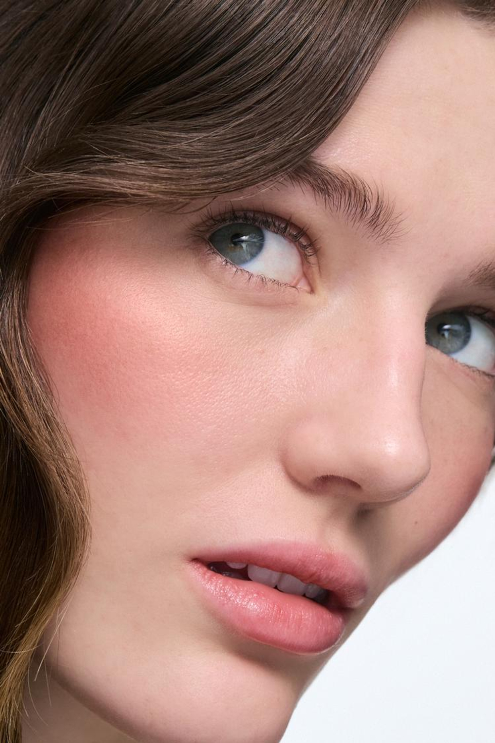 ZARA ХАЙЛАЙТЕР, ВИШНЕВЫЙ РУБИН