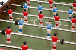 Игровой стол - футбол складной "Maccabi Mini" (121x61x81, махагон)