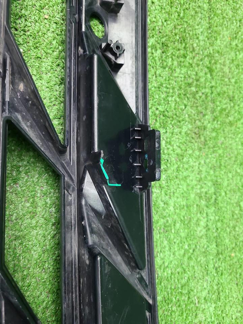 Решетка радиатора Geely Atlas 2 (2023-н.в.)