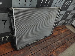 Радиатор двигателя Mercedes E-Class (W213) 16-нв Б/У Оригинал A0995007100