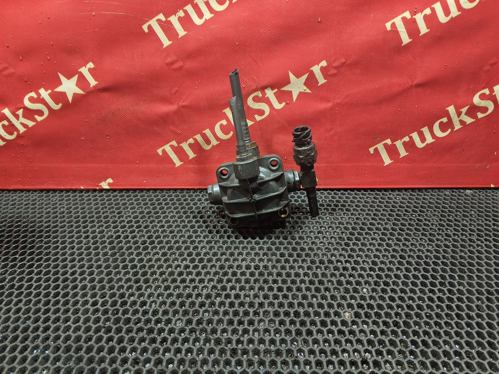 Клапан ускорительный